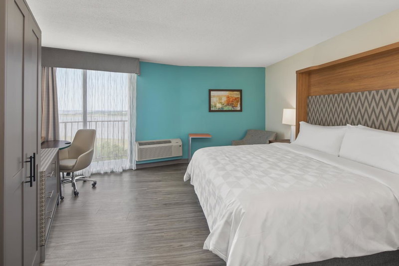 Holiday Inn Charleston-Riverview by IHG, Charleston, United States