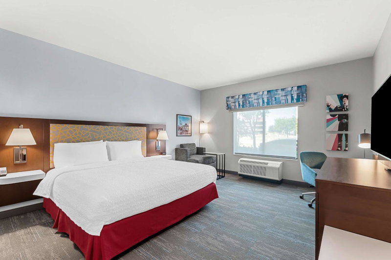 Hampton Inn & Suites Dallas - Farmers Branch, Farmers Branch, United States