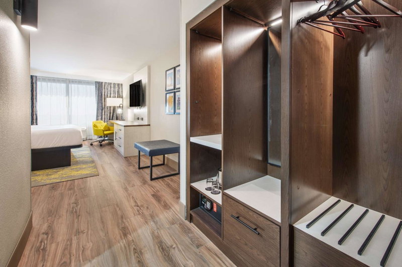 DoubleTree by Hilton Monroe Township Cranbury, Monroe Township, United States