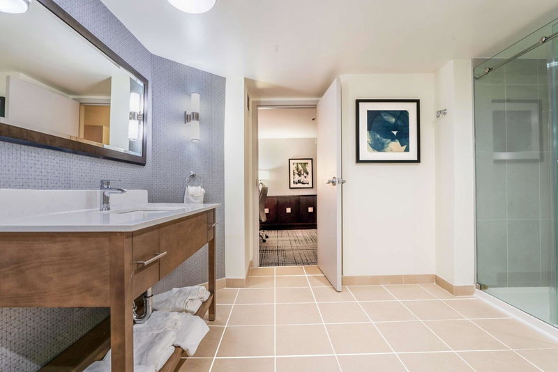 DoubleTree by Hilton South Charlotte Tyvola, Charlotte, United States