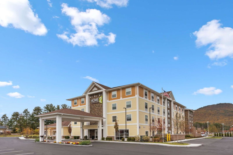 Home2 Suites By Hilton North Conway, NH, North Conway, United States