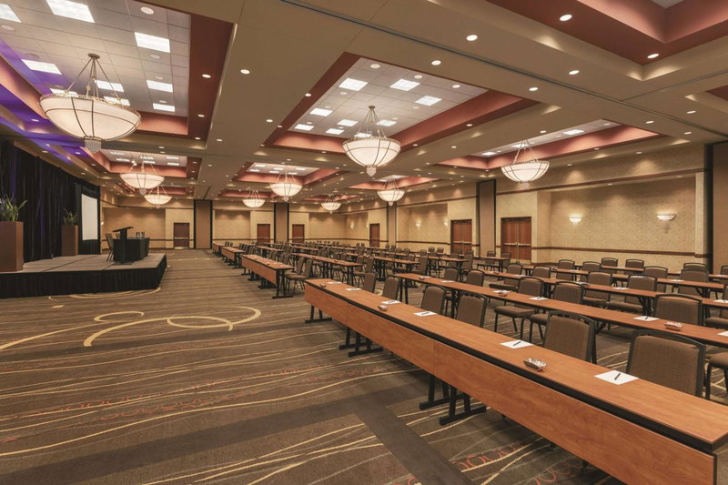 Embassy Suites by Hilton Franklin Cool Spring, Franklin, United States