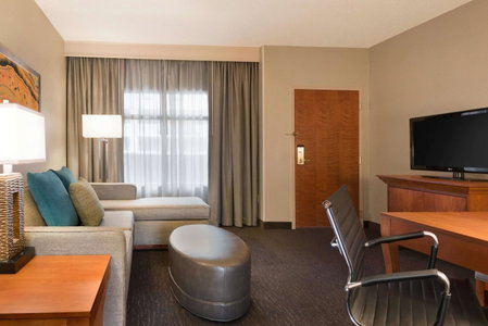 Embassy Suites by Hilton Franklin Cool Spring, Franklin, United States