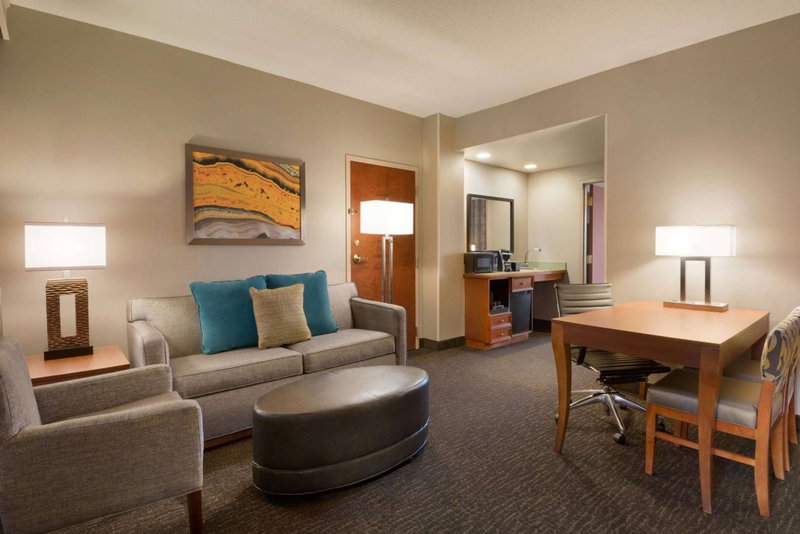 Embassy Suites by Hilton Franklin Cool Spring, Franklin, United States