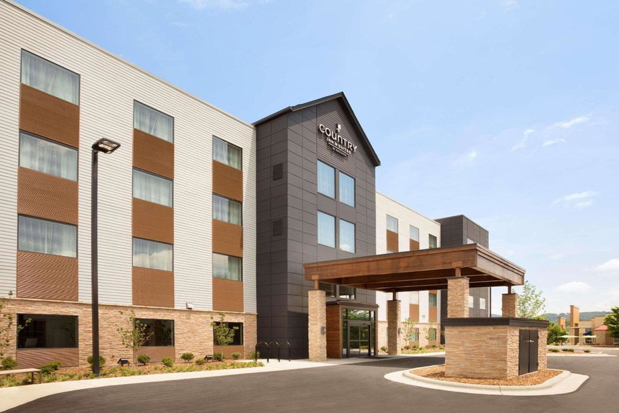 Country Inn & Suites by Radisson Asheville River Arts District, Asheville, United States