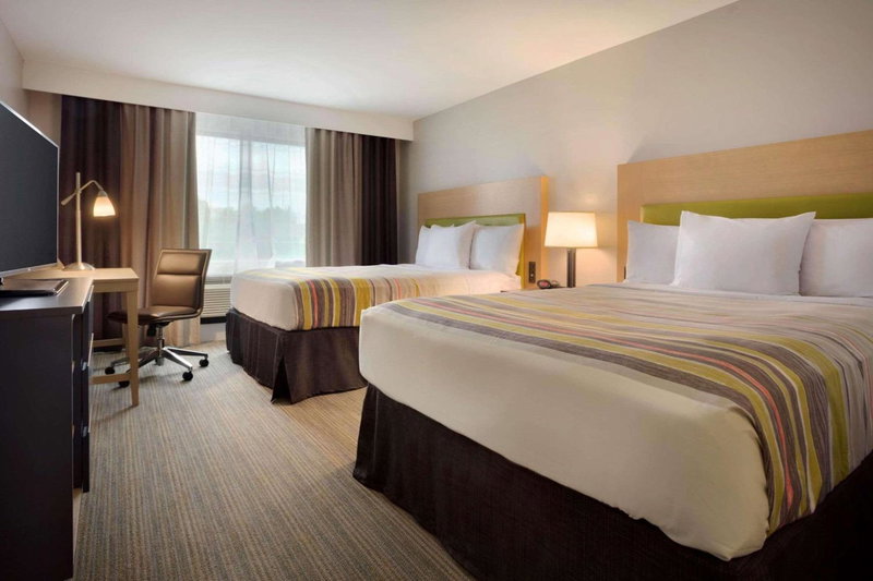 Country Inn & Suites by Radisson Asheville River Arts District, Asheville, United States