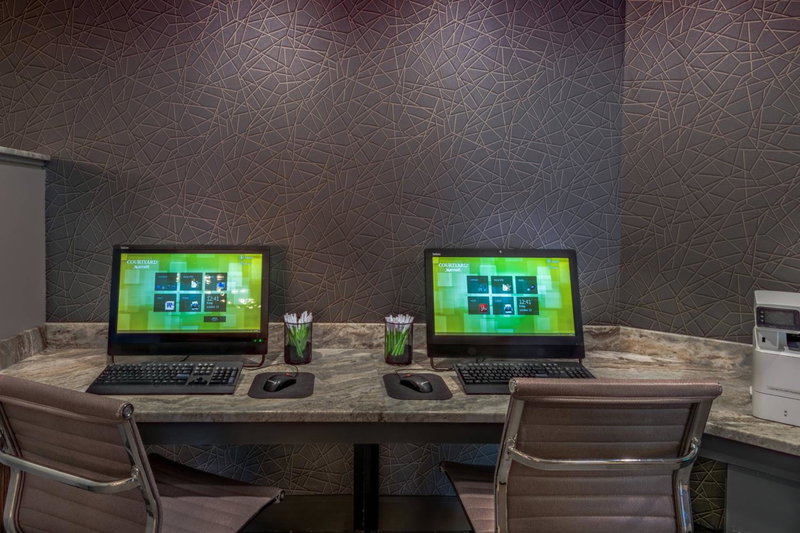 Courtyard by Marriott Bethesda Chevy Chase, Bethesda, United States