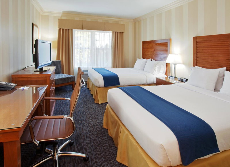 Holiday Inn Express Hotel & Suites Santa Cruz by IHG, Santa Cruz, United States