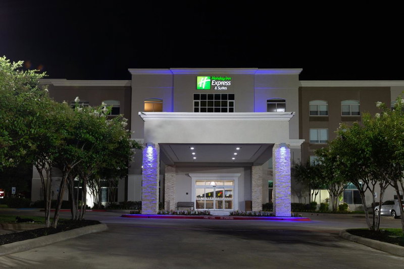 Holiday Inn Express & Suites Arlington North – Stadium Area by IHG, Arlington, United States