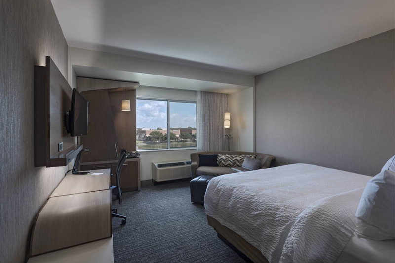 Courtyard by Marriott Houston Sugar Land/Lake Pointe, Sugar Land, United States