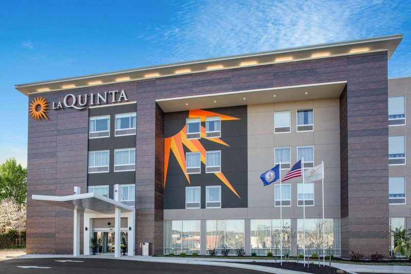 La Quinta Inn & Suites by Wyndham Manassas, VA- Dulles Airport, Manassas, United States