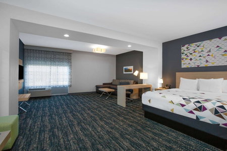 La Quinta Inn & Suites by Wyndham Manassas, VA- Dulles Airport, Manassas, United States