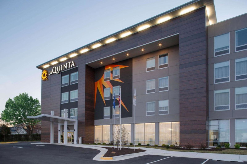 La Quinta Inn & Suites by Wyndham Manassas, VA- Dulles Airport, Manassas, United States