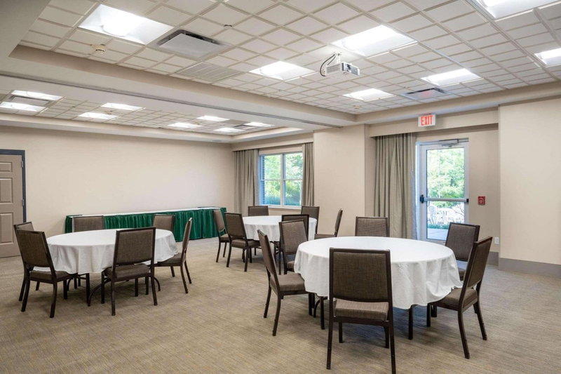 Country Inn & Suites by Radisson, State College Penn State Area , PA, State College, United States