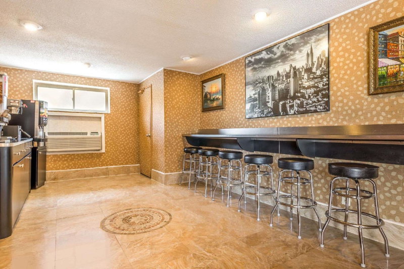 Super 8 by Wyndham North Bergen NJ/NYC Area, North Bergen, United States