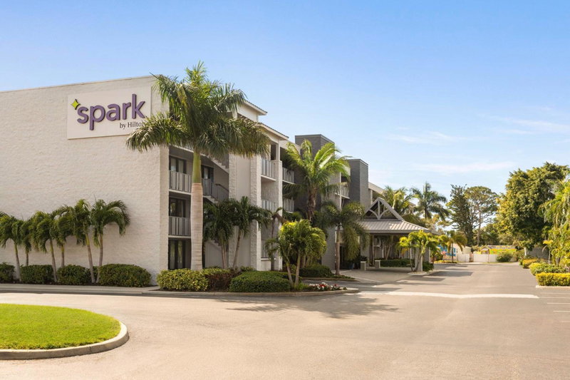 Spark by Hilton Sarasota Siesta Key Gateway, Sarasota, United States