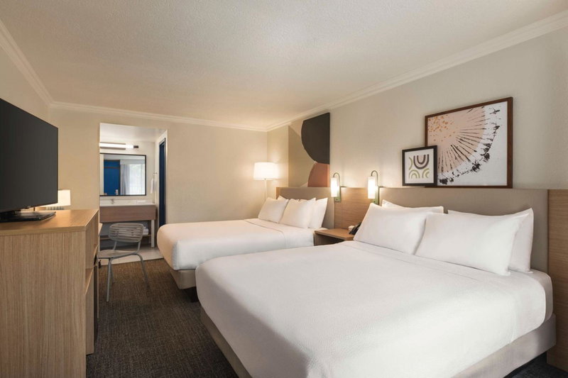 Spark by Hilton Sarasota Siesta Key Gateway, Sarasota, United States