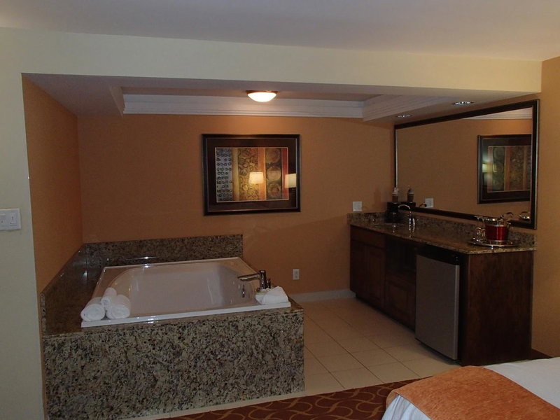 Lux Hotel & Spa, Arlington, United States