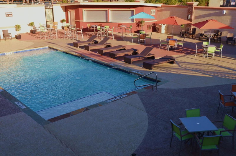 Lux Hotel & Spa, Arlington, United States