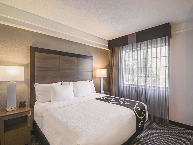 La Quinta Inn & Suites by Wyndham Austin Near The Domain, Austin, United States
