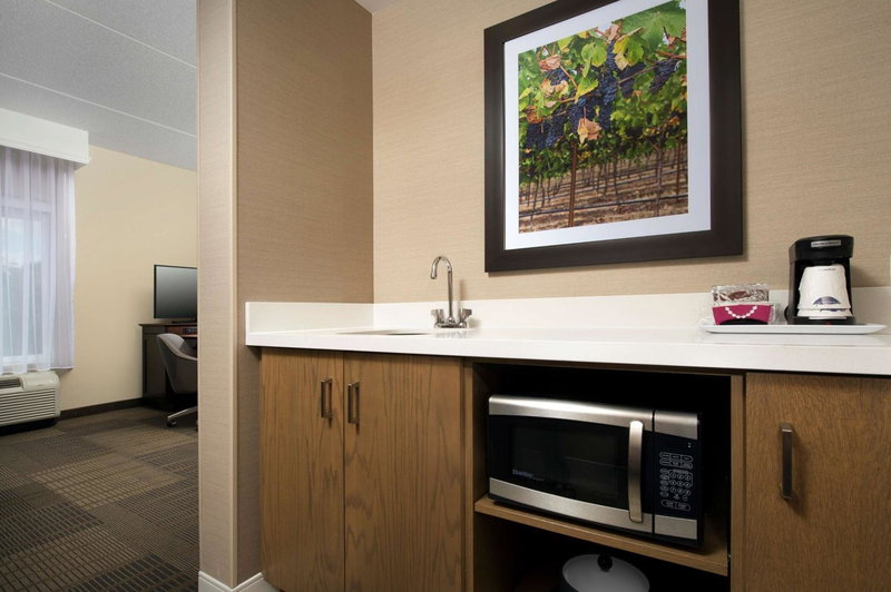 Hampton Inn & Suites Falls Church, Falls Church, United States
