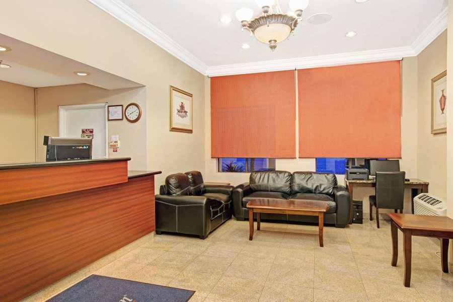 Howard Johnson by Wyndham Torrance, Torrance, United States