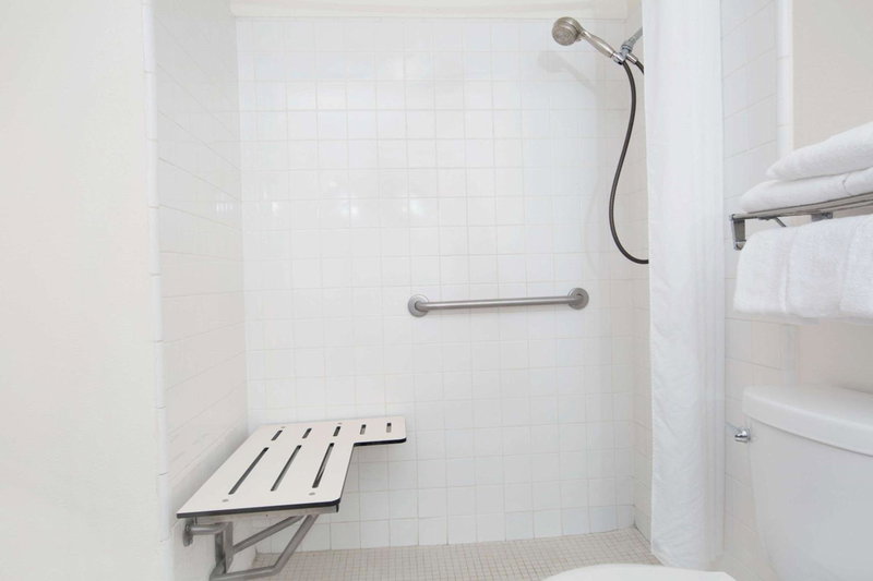 Howard Johnson by Wyndham Torrance, Torrance, United States
