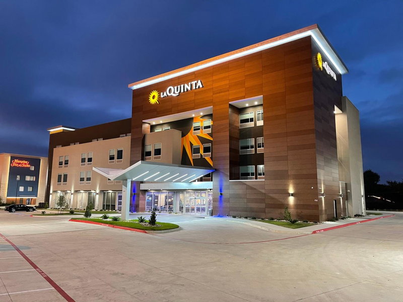 La Quinta Inn & Suites by Wyndham Dallas/Fairpark, Dallas, United States