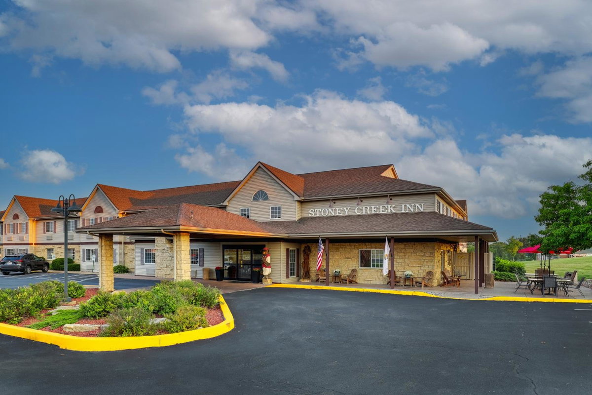 Hotel · Stoney Creek lnn Galena, Galena