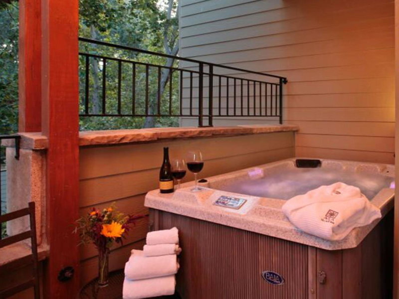 Avila Village Inn, Avila Beach, United States