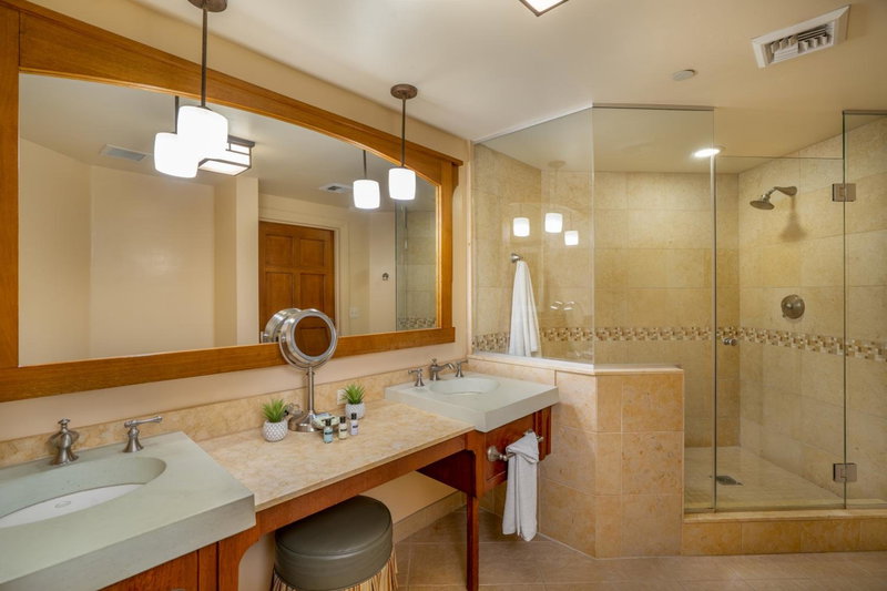 Avila Village Inn, Avila Beach, United States