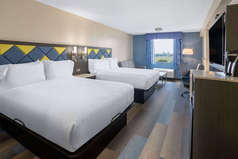 Days Hotel by Wyndham North Bergen, North Bergen, United States