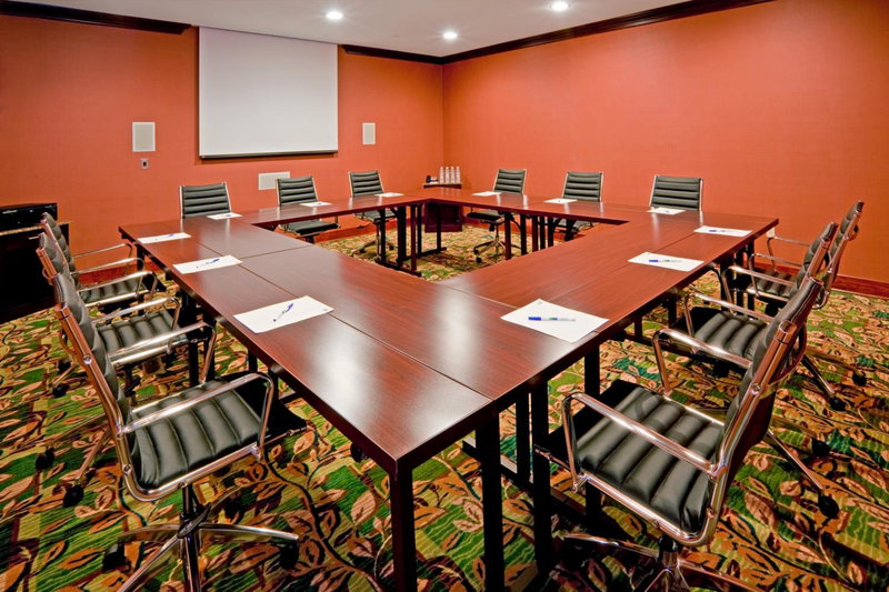 Days Hotel by Wyndham North Bergen, North Bergen, United States