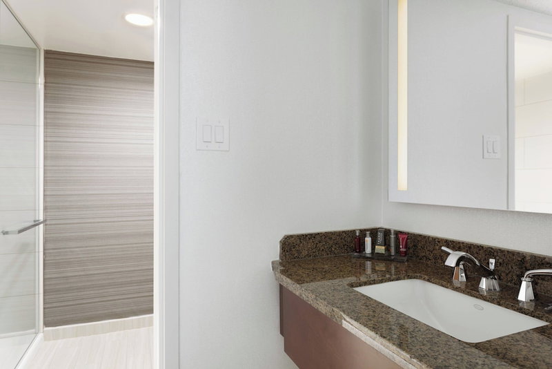 Newark Liberty International Airport Marriott, Newark, United States