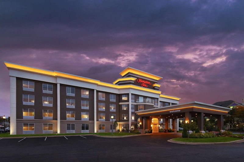 Hampton Inn Holland, Holland, United States