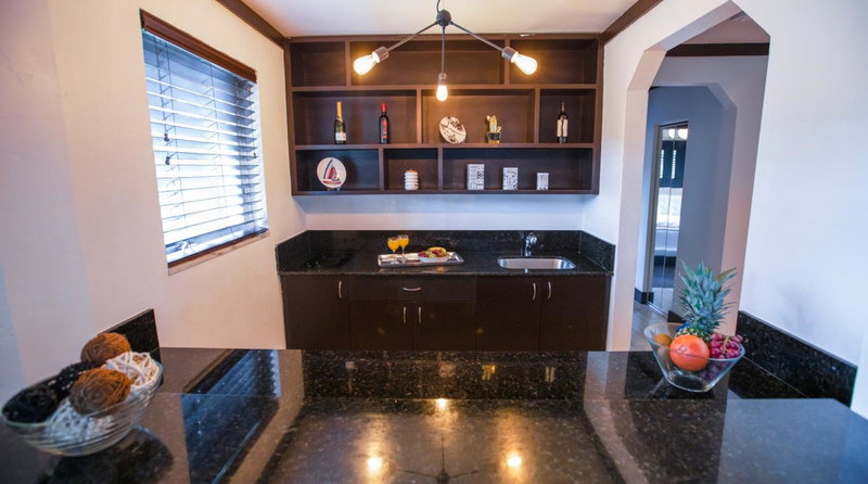 Lincoln Arms Suites, Miami Beach, United States