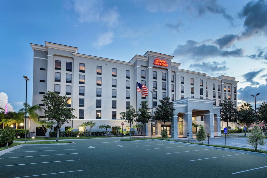 Hampton Inn & Suites Orlando Intl Dr N, Oak Ridge, United States