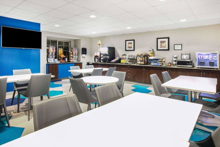 Microtel Inn & Suites by Wyndham Austin Airport, Austin, United States