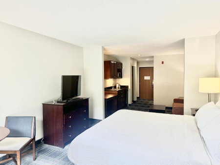 Holiday Inn Express & Suites Meriden by IHG, Meriden, Estados Unidos