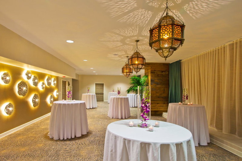 Holiday Inn Miami Beach-Oceanfront by IHG, Miami Beach, United States