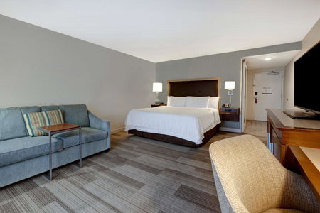 Hampton Inn & Suites Milwaukee West, West Allis, United States