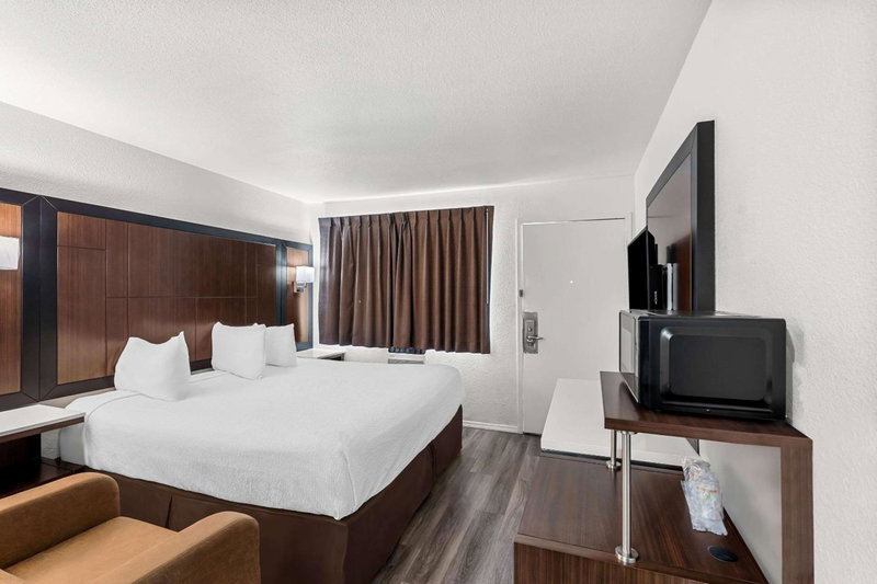 Econo Lodge Stockton near I-5 Fairgrounds, Stockton, United States