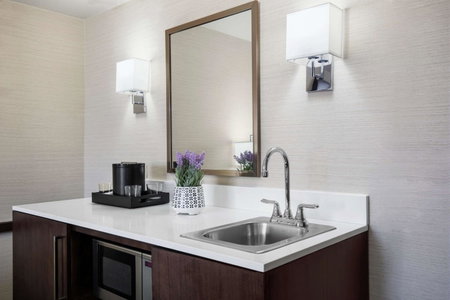 Embassy Suites by Hilton Fort Worth Downtown, Fort Worth, United States