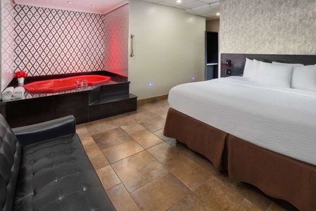 Ramada by Wyndham Bronx, Bronx, United States