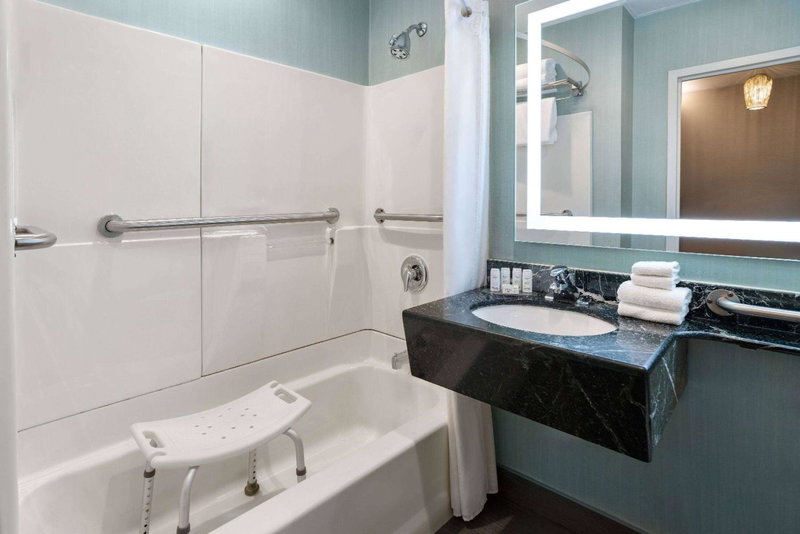 Ramada by Wyndham Bronx, Bronx, United States