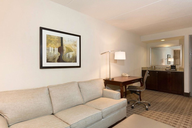 DoubleTree Suites by Hilton Nashville Airport, Nashville, Estados Unidos
