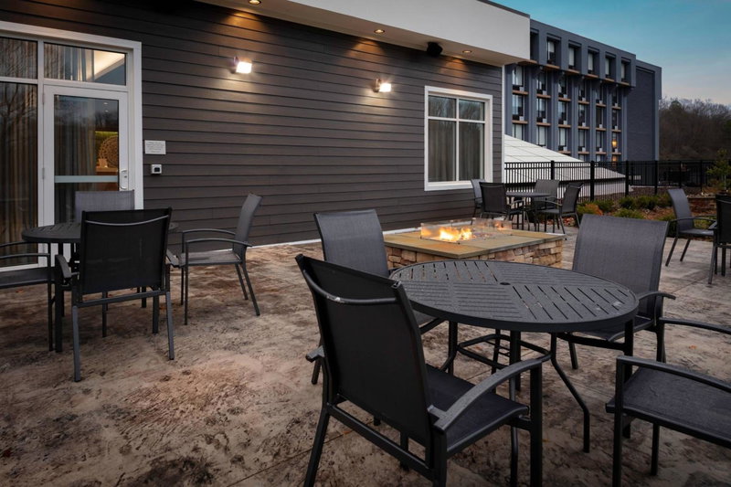 Fairfield Inn & Suites Springfield Enfield, Springfield, United States