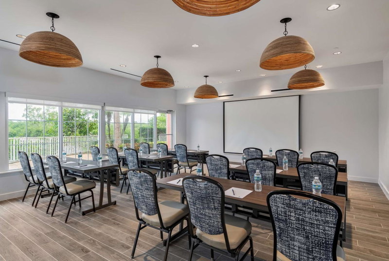 DoubleTree Suites by Hilton Naples, Naples, United States
