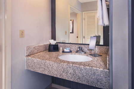 Comfort Inn & Suites Bethlehem Lehigh Valley Airport, Bethlehem, United States