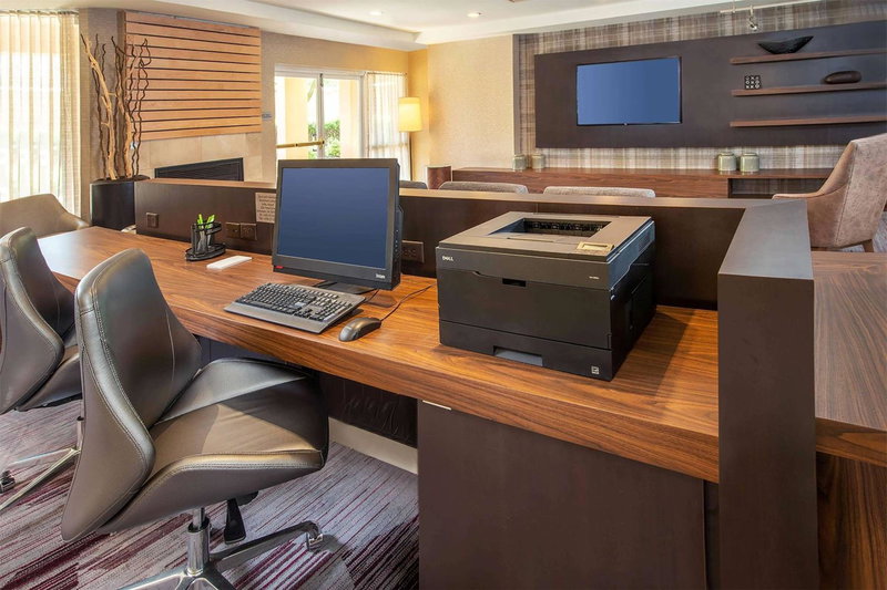 Comfort Inn & Suites Bethlehem Lehigh Valley Airport, Bethlehem, United States